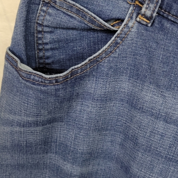 Lee Relaxed Fit 18W Medium 31" inseam - Picture 3 of 5